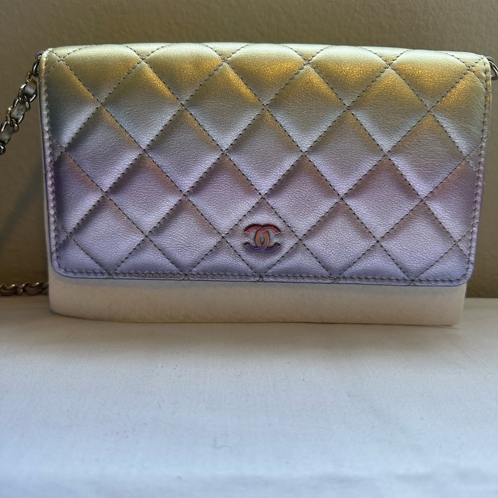 CHANEL
Gradient Metallic Calfskin Quilted Wallet On Chain WOC Silver Blue